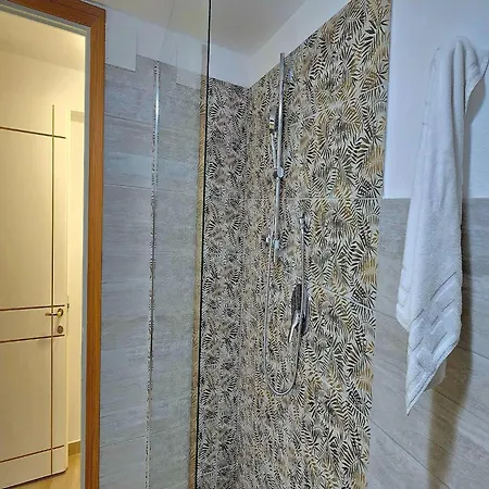 With Sea View And Terrace Apartament *