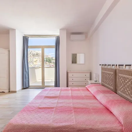 With Sea View And Terrace Apartamento *