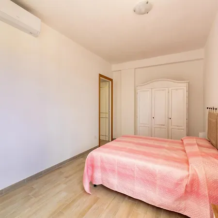 Apartman With Sea View And Terrace